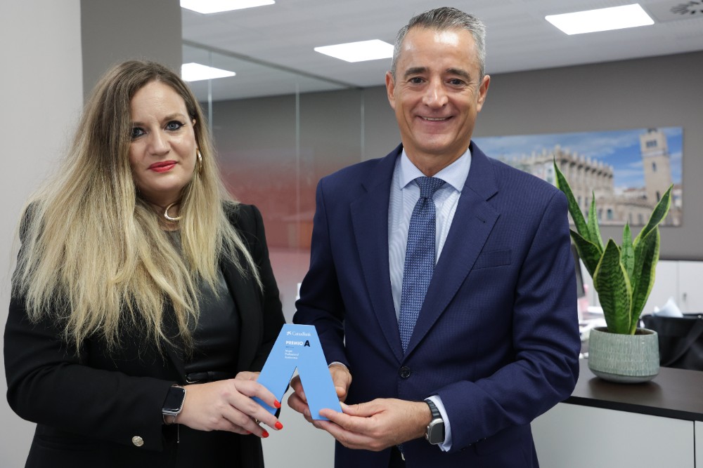 Premio a mujer profesional autónoma. CaixaBank. Emprender en Extremadura